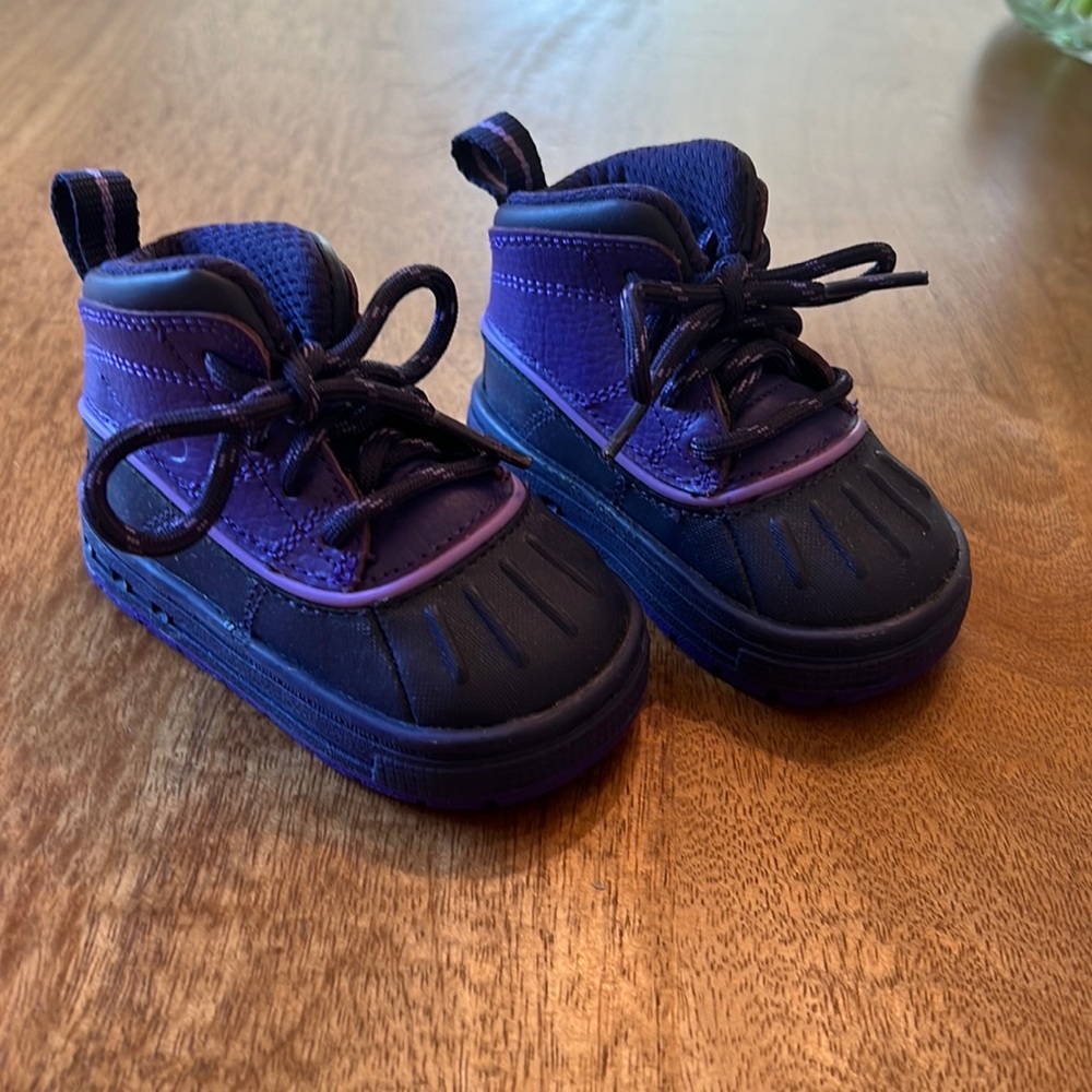 Nike ACG boots